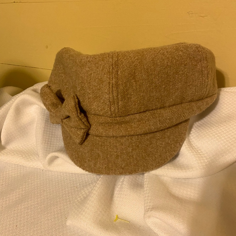 D&Y Camel Colored Fedora Style Hat with Rosette